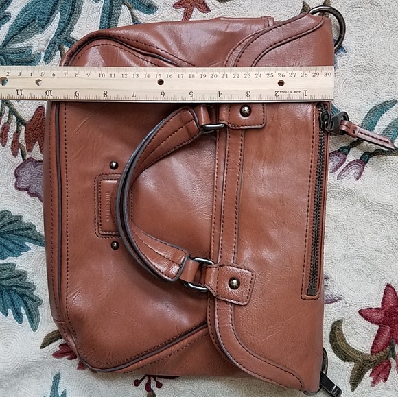 Nine West camel shoulder bag - Picture 2 of 5